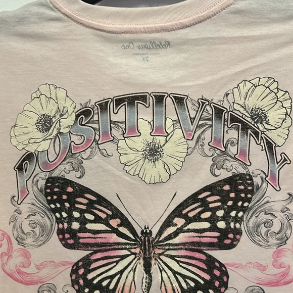 Rebellious one tee - Picture 6 of 7